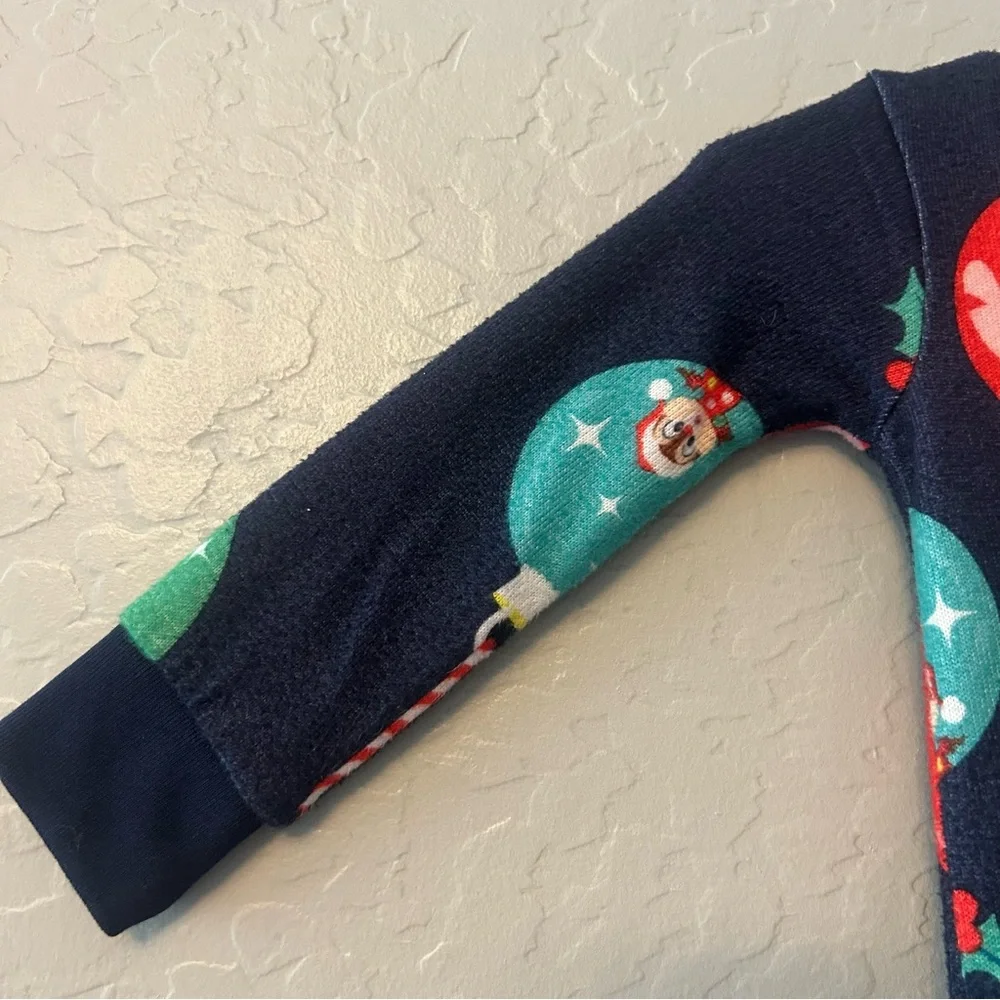 ⭐️Disney 100 Christmas ornament character print footie pajamas size 6-9 months